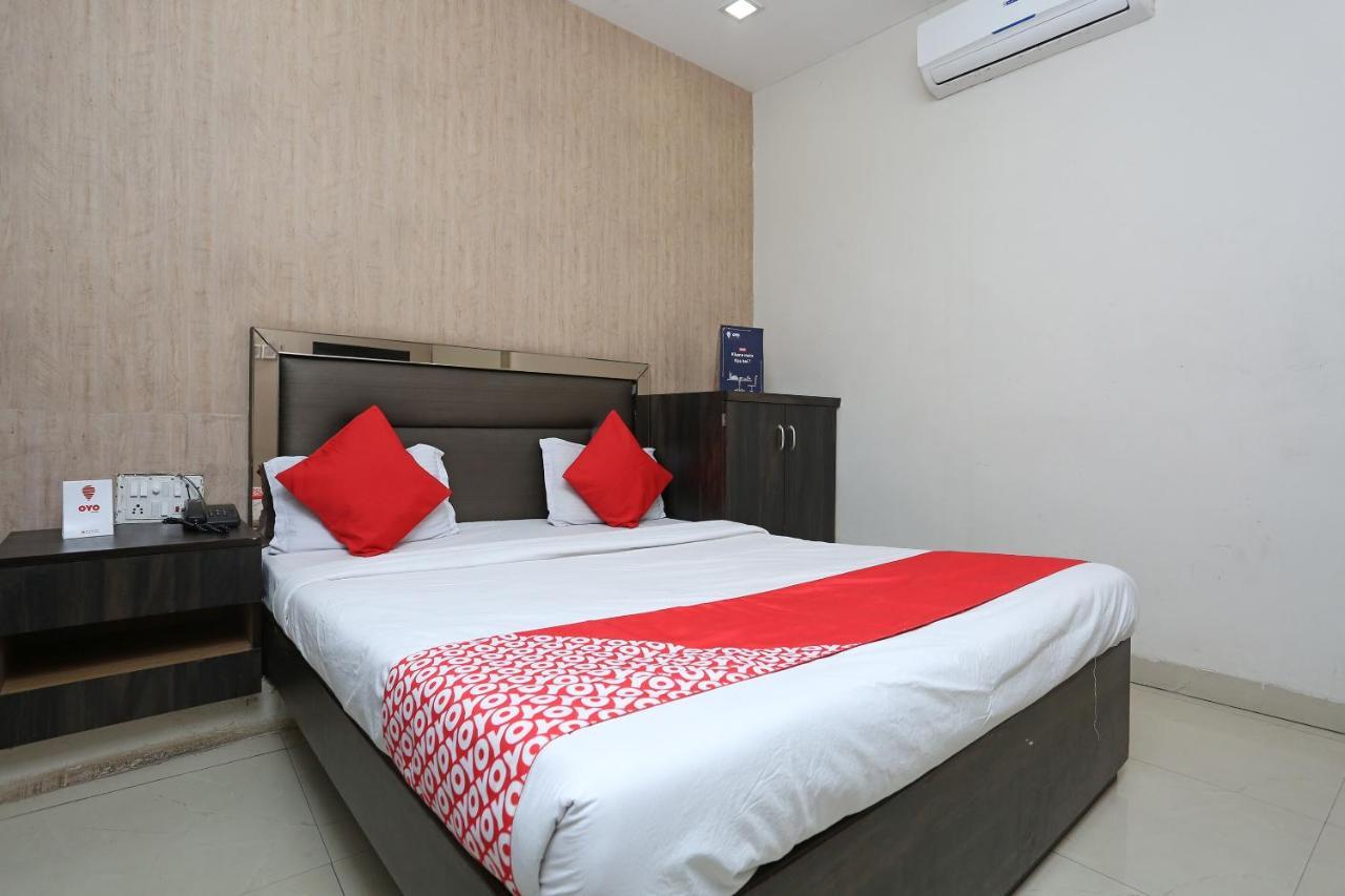 Oyo 6325 Hotel Kiran Rāipur Eksteriør bilde