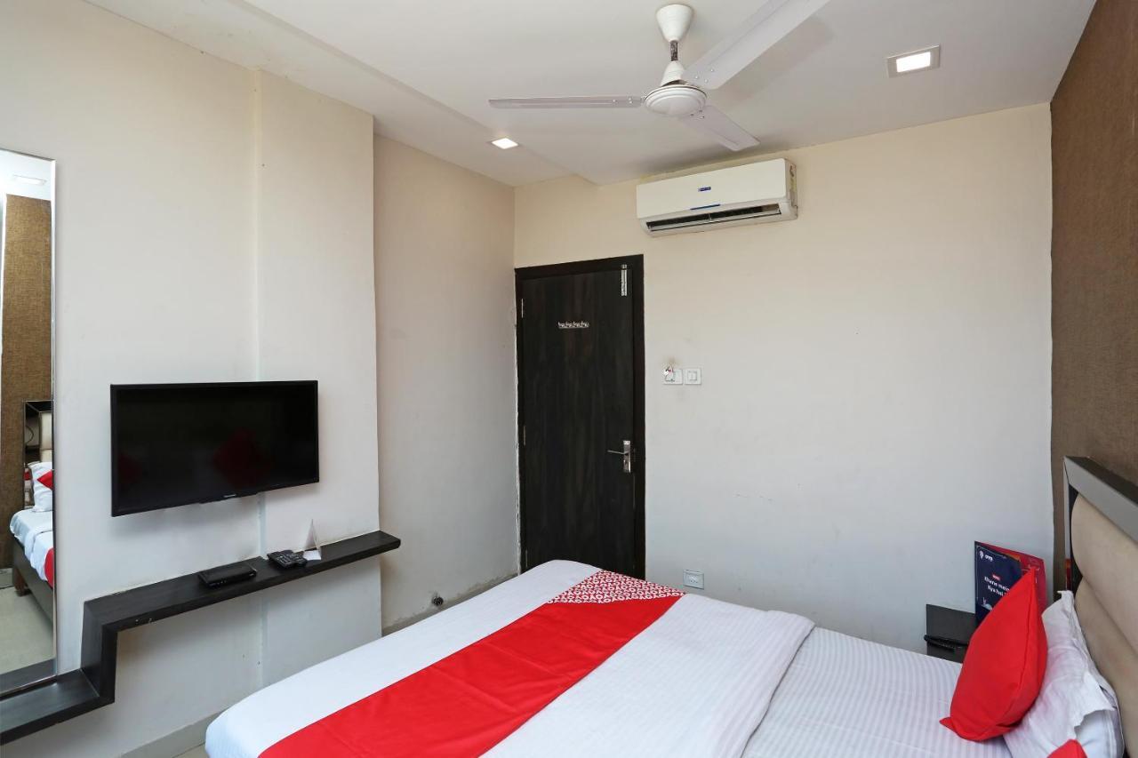 Oyo 6325 Hotel Kiran Rāipur Eksteriør bilde